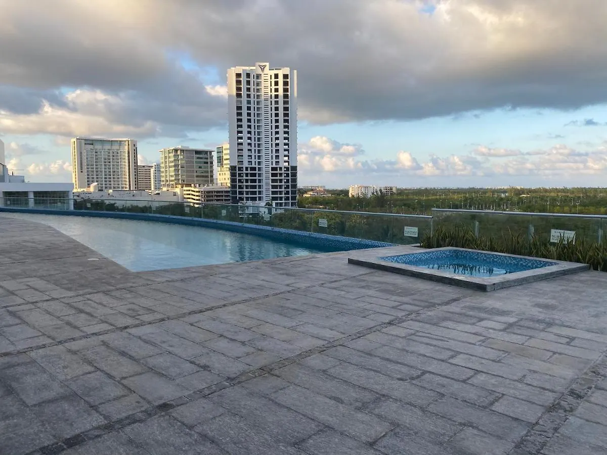 Malecon Cancun , La Vista アパート